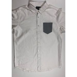 NWT Retrofit button down shirt. White with jeans.